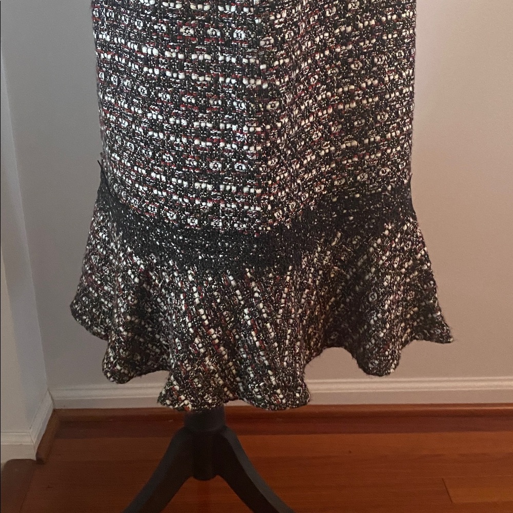 Karl Lagerfeld size 8 sleeveless tweed dress trumpet bottom - Picture 5 of 10